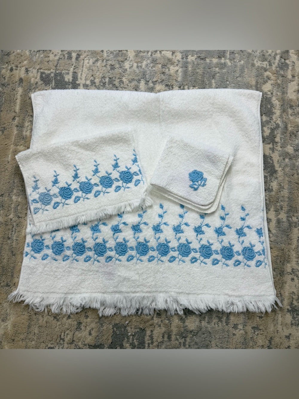 Vintage 3 piece fringe bathroom white matching towel set Dunbee 1990s